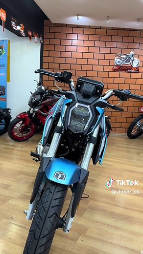 Loncin Cr 250 4v 🔥 Una #moto lista para la carretera 😎 Sin duda un #modelo que jamas pasara de moda 🥂 Y tu que esperas paea venir por esta #motocicleta ahora mismo ? 🤔✅Vinker✅