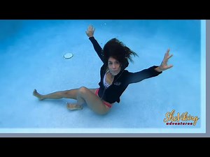 SWIMMING UNDERWATER 💦 Wearing a Pink Bikini and Hoodie POOL FUN💖.