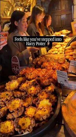 The VIRAL Harry Potter Bakery in Shanghai! | This is what it’s like