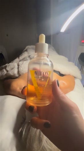 Thankful for you all. 🤍🤎💛🧡 . . 📲 text (330) 331-9413 to schedule your appointment, or use link the bio. 🫧facials, spray tans, waxing, moore 📍 Medina, OH ✨shop professional skincare products on our website —> aestheticsandmoore.shop . . . #skincarejunkie #facialtreatments #medinaesthetician #medinaspa #medinasquare #spraytanartist #waxingspecialist #kbeauty #circadia #hydrafacial #medinaspraytans #medinaOhio #brunswick #skinhealth #dermaplane #liquidmicroneedling #hairremoval #underarmwax 