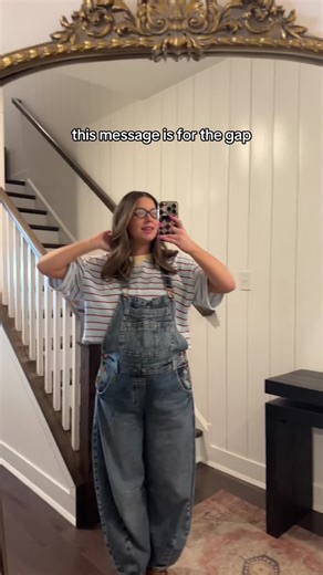 Maternity Outfit Ideas: Stylish Pregnancy Looks