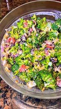 Sweet & tangy broccoli salad. Complements any dish!