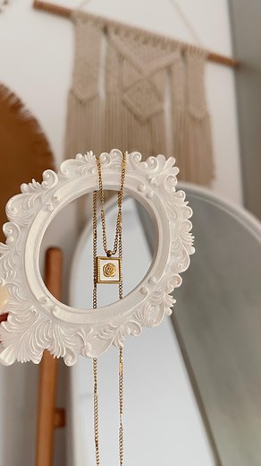 469K views · 6.1K reactions | How I get Gold necklaces with 0% RUSTING 襤✨ Daily blogs, Fashion Content Creator, Stylings Tips & Ideas, Fashion Style, Accessories, Gold Necklaces, Jewellery | Hannah Saeed | Facebook