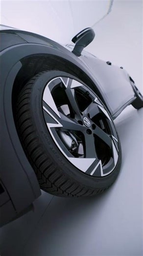 Nuovo T-Roc è sempre la scelta giusta. Come il total black ​😎 ​#Volkswagen #NuovoTRoc