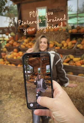 When he understands the assignment 👏🏼🍂🤭 Ain’t no joking when it comes to my autumn photos! #creativephotography #torismicommunity #autumn