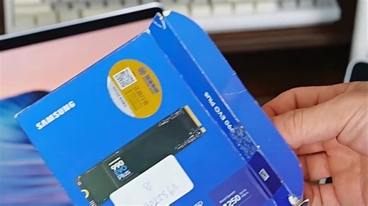 办公提速神器三星SSD，极速读写，文件秒开，处理大文件如飞，工作高效顺畅，实测提升显著，桌面再也不卡顿。