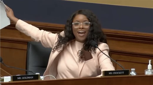 Crockett Claps Back at GOP on Mandatory Minimums and Due Process