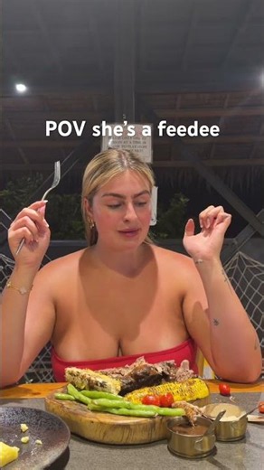 I actually am🫣 #chubby #curvy #feedee #food #gaining