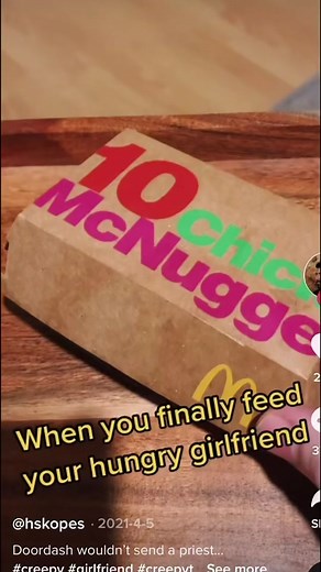 AHH🥶#fyp#shiveringdogmeme#thatsnotfunny #soscary#chickennuggies#shivering