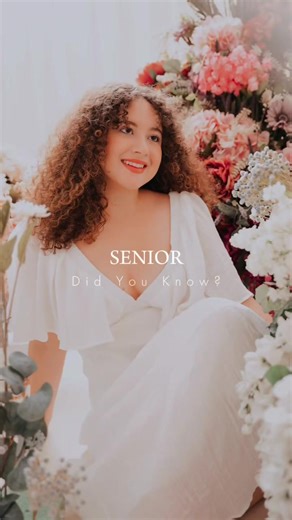 Senior Photos in the Summer? We’ve Got You! Did you know we can create absolute magic in the studio? ✨ With Houston’s summer heat (and nothing blooming outside), no one wants to be sweating through their senior photos. That’s why we bring the outdoors—indoors! 🌿💐 Think fresh, vibrant sets, controlled lighting, and zero humidity. Your senior portraits will look stunning and you’ll stay cool and comfortable. 💬 Would you rather shoot indoors or outdoors for your senior session? Tell me below! #H