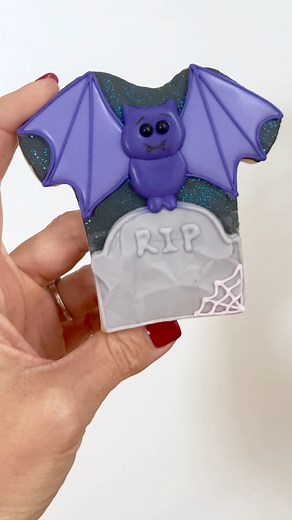 89K views · 2.6K reactions | Design 1 of 4 different Halloween designs created with a t-shirt cookie cutter! Any predictions what I’ll make next? #cookiedecorating #halloweencookies #cookieflips | Garty Goodies Cookies | Facebook