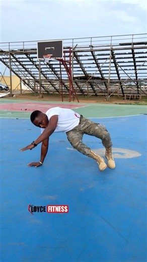 🚨 Body Alert! 🚨 If your body can’t move freely or struggles with basic movements, that’s your sign something’s wrong. Don’t ignore it,mobility and flexibility are key to strength, endurance, and long-term health 💪🏾🔥 I’m offering 1-on-1 personal training sessions designed to help you move better, feel stronger, and perform at your best anywhere, anytime 🌍 📩 DM “Let’s Goo” to join my private training program and start your transformation today! #LoyceFitness #LetsGoo #FunctionalTraining #Mo