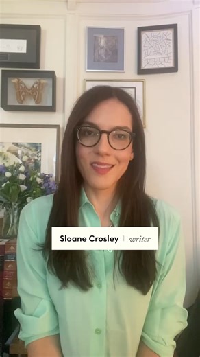The author Sloane Crosley shares a book that has a great impact on her: “The Collected Stories of Katherine Mansfield.” Read her essay from this week’s issue of the magazine about the life and death of her 21-year-old cat: https://newyorkermag.visitlink.me/CBfXn0 | The New Yorker