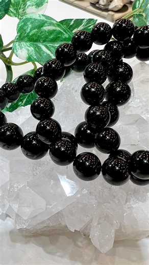 スリーエイト★スタッフ | 悪を滅する‼️ 🔻1月19日(月)朝10:30からのライブ配信にて、《モリオン》のブレスレットが登場です‼️ ご参加お待ちしております😍 しゃちょーのアカウント @three_eight_38 新着情報最速‼️フォロー推奨でっす(((o(*ﾟ▽ﾟ*)o)))... | Instagram