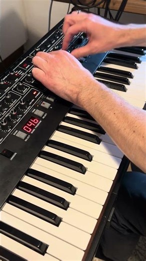 Chase - Giorgio Moroder - Prophet 6, Yamaha MODX