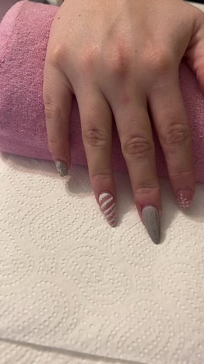 ❤️🎅🏻#nemvagyokkormos #nails #nailsvideo #christmasnails @☆Niki☆