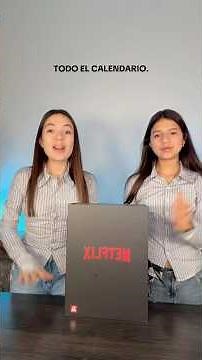 OPENING THE ENTIRE NETFLIX CALENDAR 😱