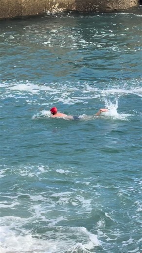 Dylan Maxwell Blau | Monterey California on Instagram: "And just like that people are back in the water resuming their typical ocean activities…would you go in the water right now? #pacificgrove #loverspoint #sharkattack"
