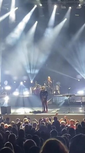 shinedown diamond eyes live