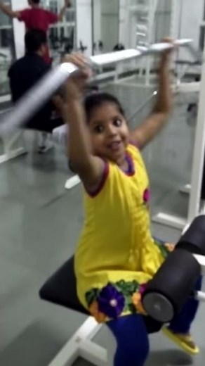 Exercise for abs by a little girl.