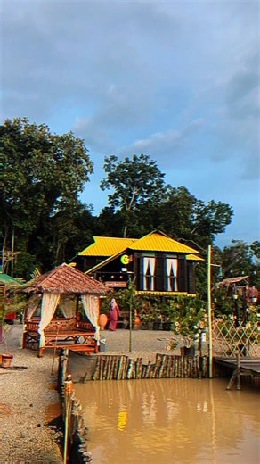 Rumah Atap Kuning 🤍💛