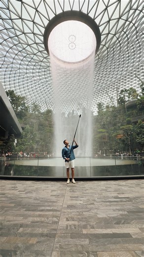 Andy Yong on Instagram: "The most versatile camera out there, the X5 has everything you need to capture unique perspectives wherever you go! - 8k 30fps that records everything for you to recompose in app - Easily fake drone shots with the invisible 3M selfie stick - New X5 Photography Grip for a street photography experience in the cinematic 2.35:1 aspect ratio - And of course built for action - waterproof, winter proof, drop resistant for filming in the any setting Comment “fly” and I’ll send y