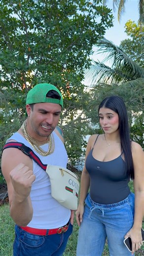 KEVIN CABOT on Instagram: "Soy un tacaño dice… #latinos #miami #humor"