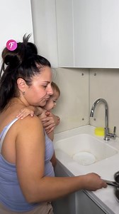 Tender Bath Time Bonding: Mother and Child | Fabiosa Hearty