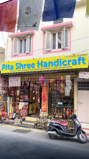 Udaipur Spotlight | Udaipur’s Most Amazing Handicraft Shop 🌟 . Packing Staff Needed ☎️ 7357180357 . Udaipur,Handicrafts,udaipuriate,... | Instagram
