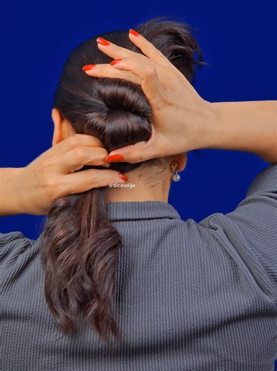 IDEIAS DE PENTEADOS FÁCEIS PENTEADOS SIMPLES PENTEADOS FÁCIL PENTEADOS FÁCEIS PEINADOS FÁCEIS PEINADOS SIMPLES PEINADOS FÁCIL DICAS DE CABELO DICAS DE BELEZA DICAS DE PENTEADO DICAS DE PEINADOS DICAS DE HAIRSTYLE DICAS de penteado dicas de cabelos #ponytail #penteados #peinados #hairstyles #penteado penteadosfaceis