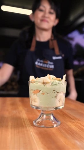 Try our new twist on banana pudding! Pandana Pudding! It’s an Asia’s version of vanilla to complement the iconic banana pudding flavor you’ve always loved! Unlike those other guys, the pudding is made from scratch (not a box) and even our Pandan is hand extracted fresh. Think of this as ARTISAN BANANA PUDDING #turnthelightson #smokequeen #bbq #barbecue #bananapudding | Smoke Queen Barbecue