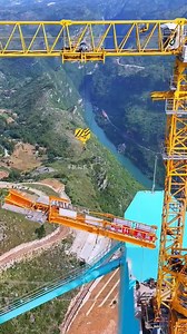 Dismantle the Potain tower crane used on the bridge. | Jack Gan