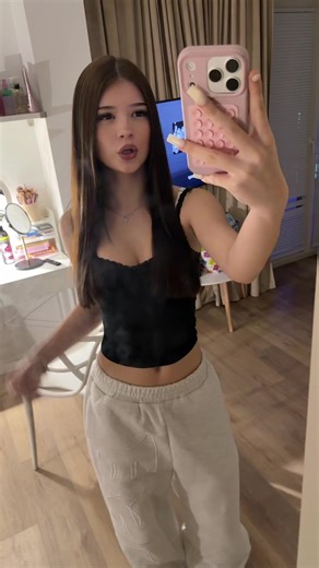 Sweatpants @bslm.us z kodem „anowiq” 10% zniżki