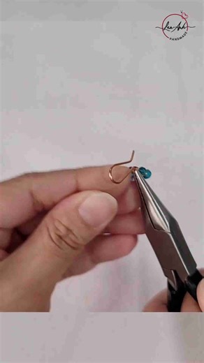 #shortsvideo | DIY jewelry making: How to make an earring with beads and wire