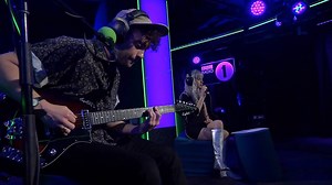 1.5K views · 103 reactions | Paramore cover Drake - Passionfruit no Live Lounge - BBC Radio 1 | Mais Paramore | Facebook