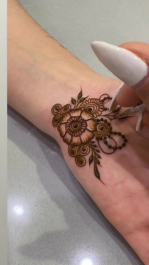 Simple Mehndi Designs Tutorial for Beginners