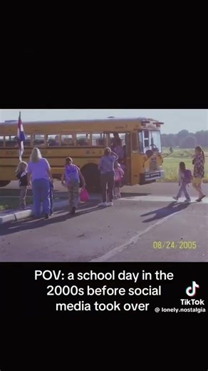 #nostalgia #nostalgiacore#2000sthrowback #memories #greenscreen #childhood