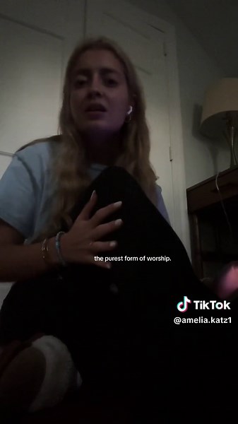 so holy. you are holy Lord. #worship #worshipmusic #singing #singingtiktok #worshipsinging #holyspirit #godisgood #singer #godisgood #worshipleader