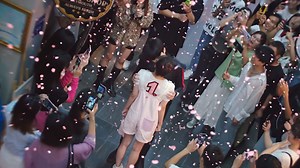 18K views · 188 reactions | Cinderella's boyfriend is actually an alien? ! 灰姑娘的男友居然是外星人？！ drama: 亲爱的契约男友 #亲爱的契约男友 #cdrama #chinesedrama #中国电视剧 #好剧推荐 | C-Drama Land | Facebook