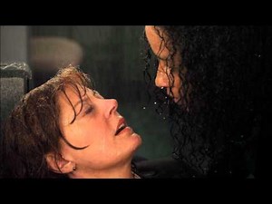 Susan Sarandon & Rae Dawn Chong - Lesbian Kiss