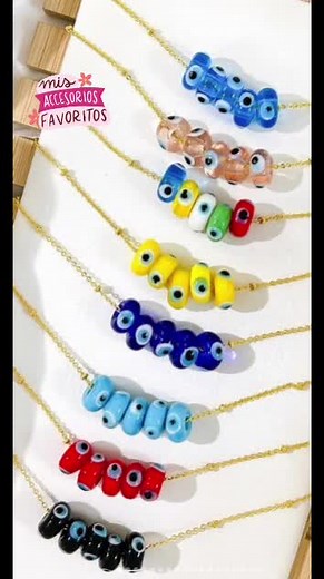 El Ojo Turco, también conocido como Nazar, es un amuleto poderoso con un significado profundo. 1. Protección contra el mal de ojo: El Ojo Turco atrapa y desvía la mala energía, brindando seguridad a quien lo lleva. ¡Este collar es tu escudo protector! 2. Buena suerte y felicidad: el Ojo Turco protege contra la envidia y la mala suerte, atrayendo la buena fortuna. ¿Por qué no llevar esta joya para atraer positividad?. 3. Colores con significado: Cada color del Ojo Turco tiene un propósito. Por ej