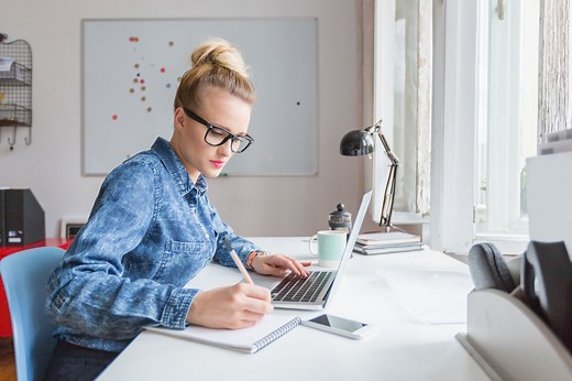 أهم حالات استخدام الذكاء الاصطناعي في التجارة الإلكترونية | IBM