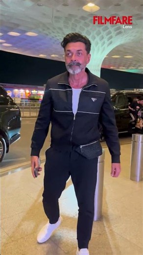 Lord Bobby in the house! 😎#BobbyDeol makes a dapper appearance at the airport!