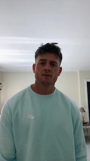 Mastering the Duck Lips Pose: A Model's Guide to Picture-Perfect Pouts