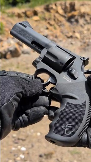 Taurus tracker 44 Mag revolver FPV