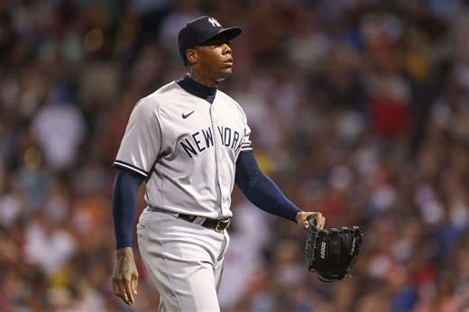 "Good Riddance, biggest choke artist in MLB history" - Yankees fans hit back at Aroldis Chapman for his latest anti-Bronx Bombers statement