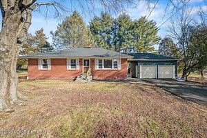 7136 Howel Terrace, Stroudsburg, PA 18360 - MLS PM-138331 - Coldwell Banker