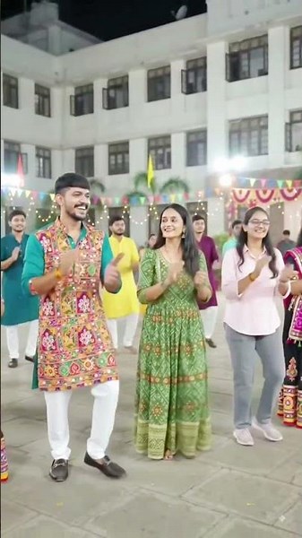 Garba Dance 😍🙌 #garba #dance #love #garbanavratri #song #bollywood #youtubeshorts