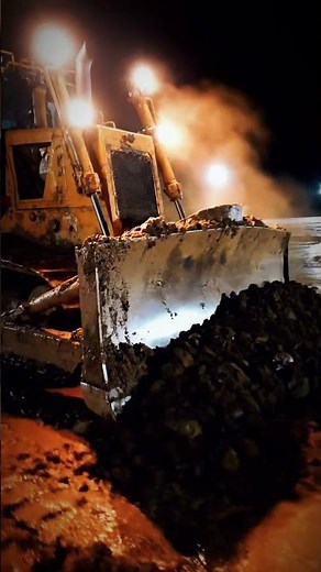 Bulldozer Night Shift: Pushing Through the Mud! 🚧