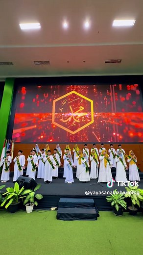Lagu Aku Ingin Jadi Hafidz Qur'an di Wisuda Tahfidz